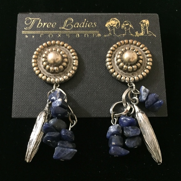 THREE LADIES DANGLE  DROP CORN & BEADS EARRINGS - Picture 2 of 3